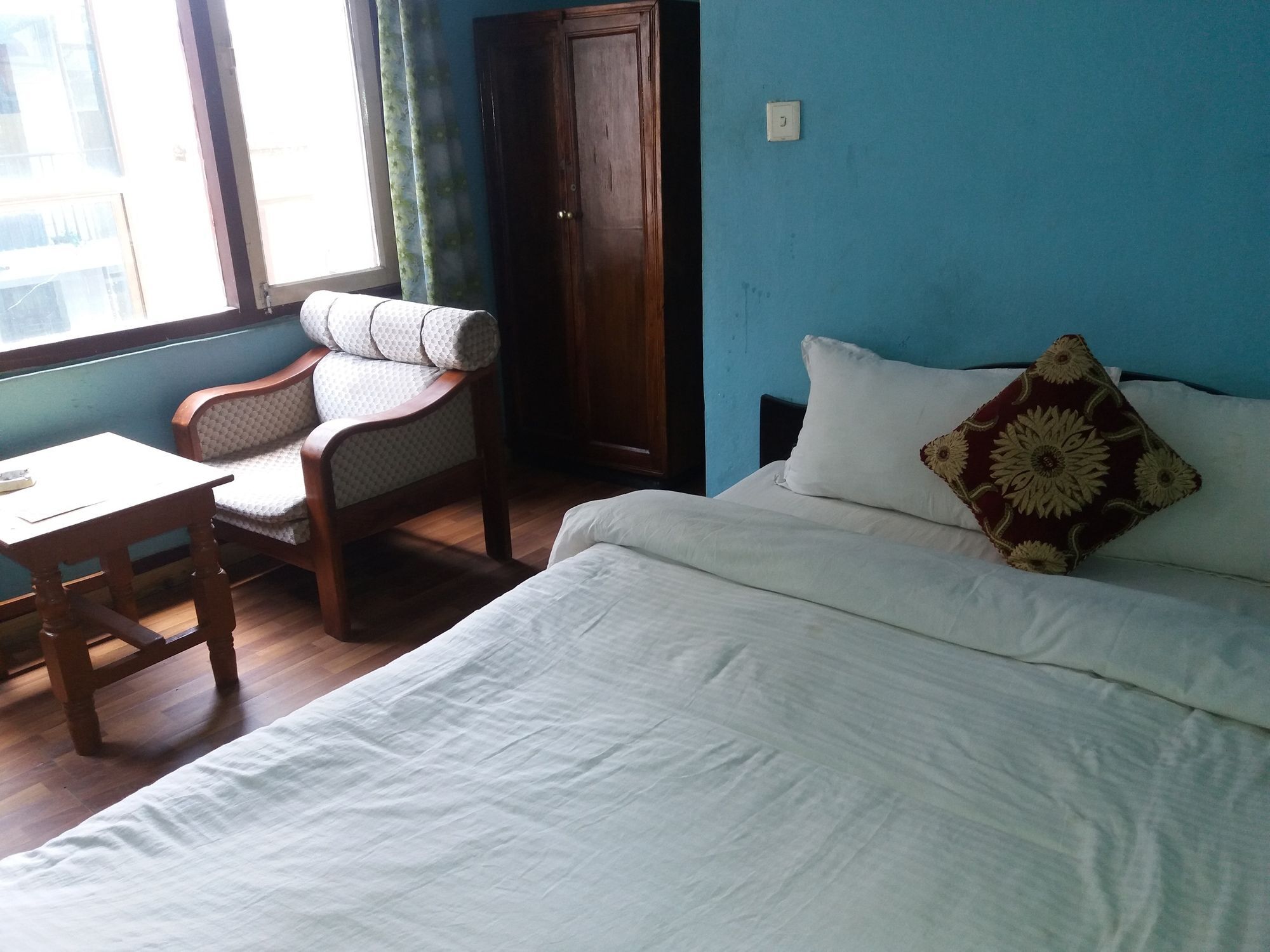 Kings Land Hotel Kathmandu Buitenkant foto